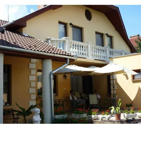 Hrc Panzio Hotel