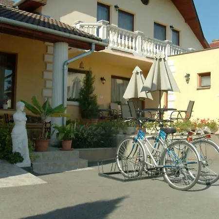 Hrc Panzio Otel 3*