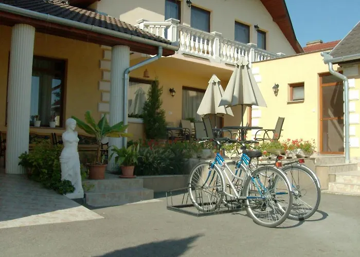Hrc Panzio Otel 3*