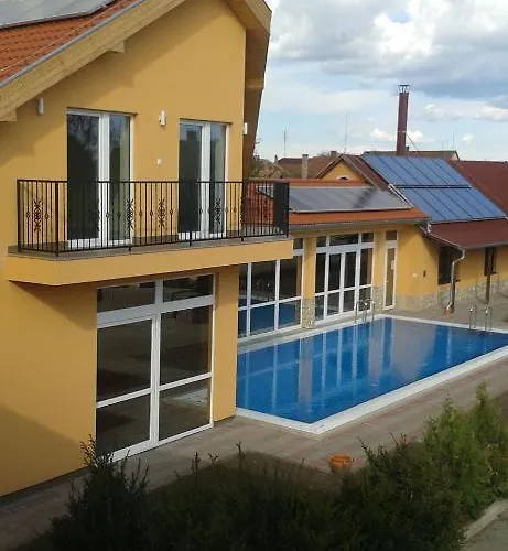 Hrc Panzio Otel 3*